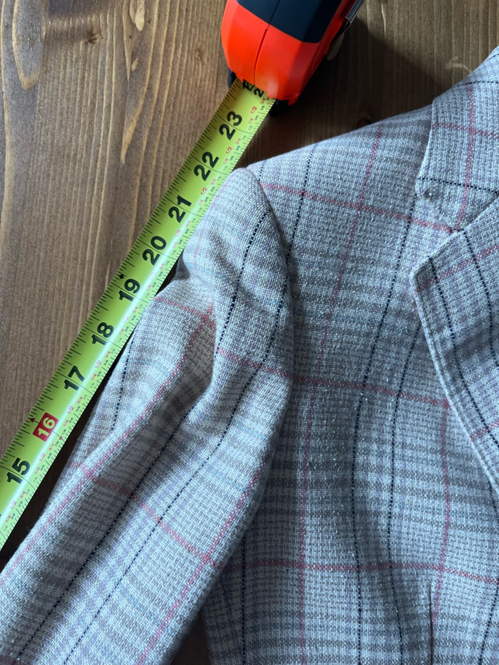 VTG Silk and Wool Blend Plaid Beige & Pink Women's Blazer – Two-Button Jacket - Picture 5 of 6